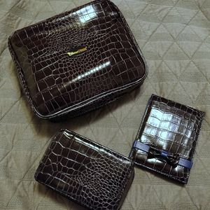 Snakeskin makeup bag set